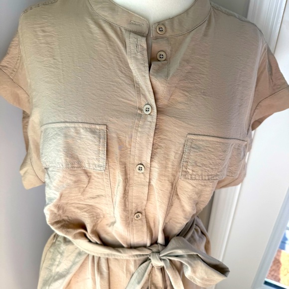 GAP Beige Button-Up Dress with Belt - Picture 3 of 5